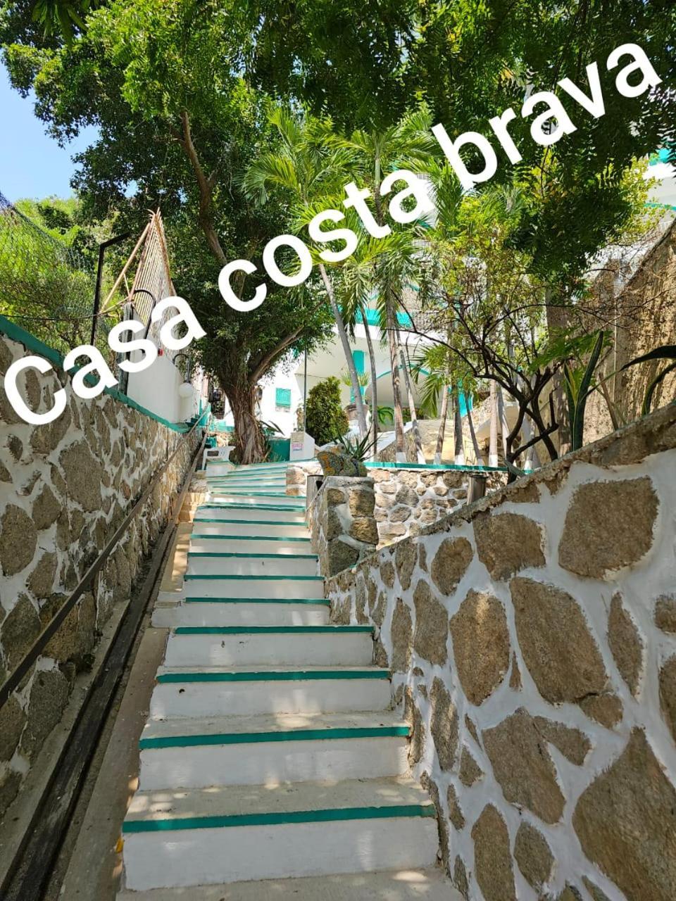 Отель Casa Costa Brava Акапулько Экстерьер фото